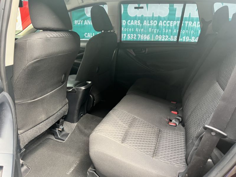 2022 Toyota Innova E pictures