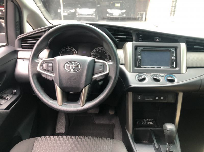 2017 Toyota Innova E pictures