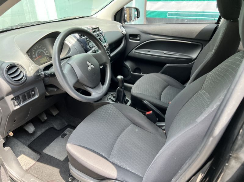 2015 Mitsubishi Mirage GLX pictures