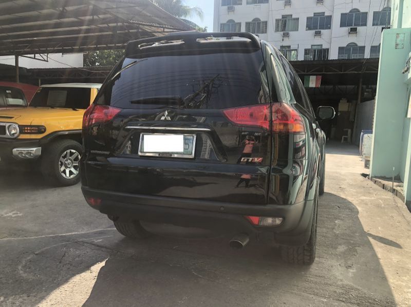 2012 Mitsubishi Montero  pictures