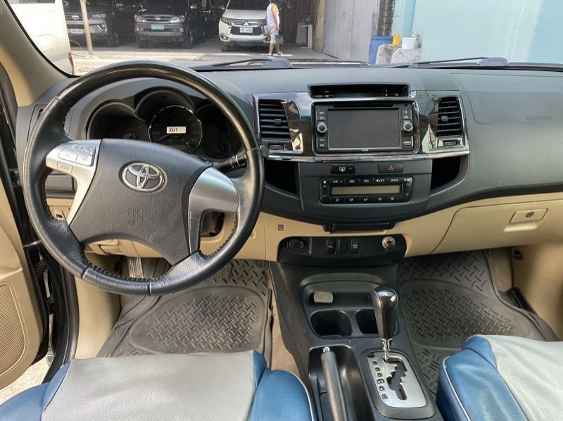 2014 Toyota Fortuner G pictures