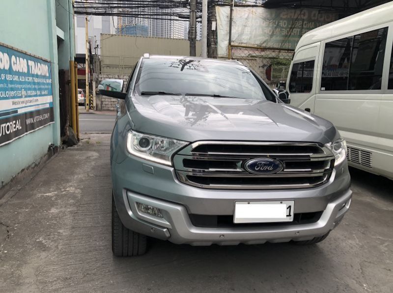 2016 Ford Everest Titanium pictures