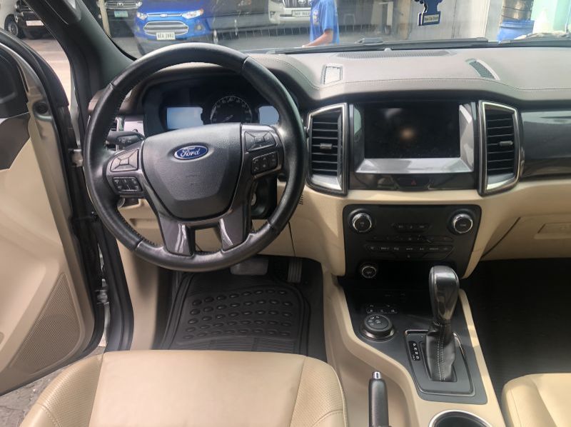 2016 Ford Everest Titanium pictures