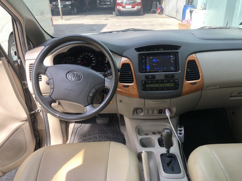 2012 Toyota Innova G pictures