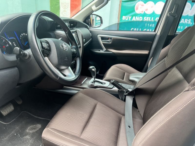 2020 Toyota Fortuner G pictures