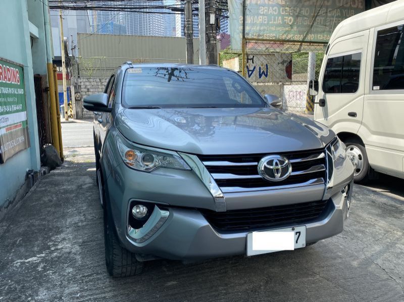 2017 Toyota Fortuner G pictures