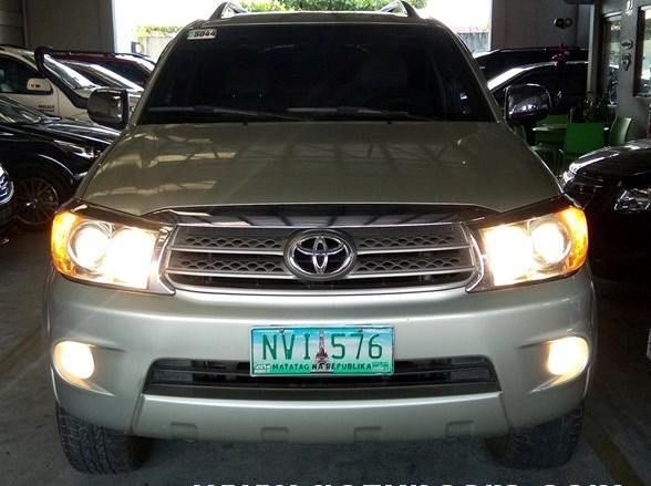 2009 Toyota Fortuner pictures