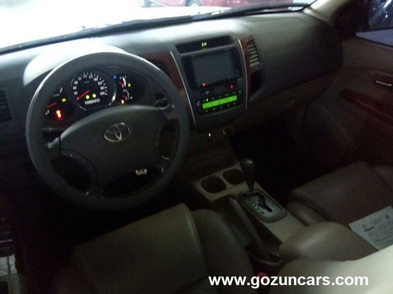 2009 Toyota Fortuner pictures