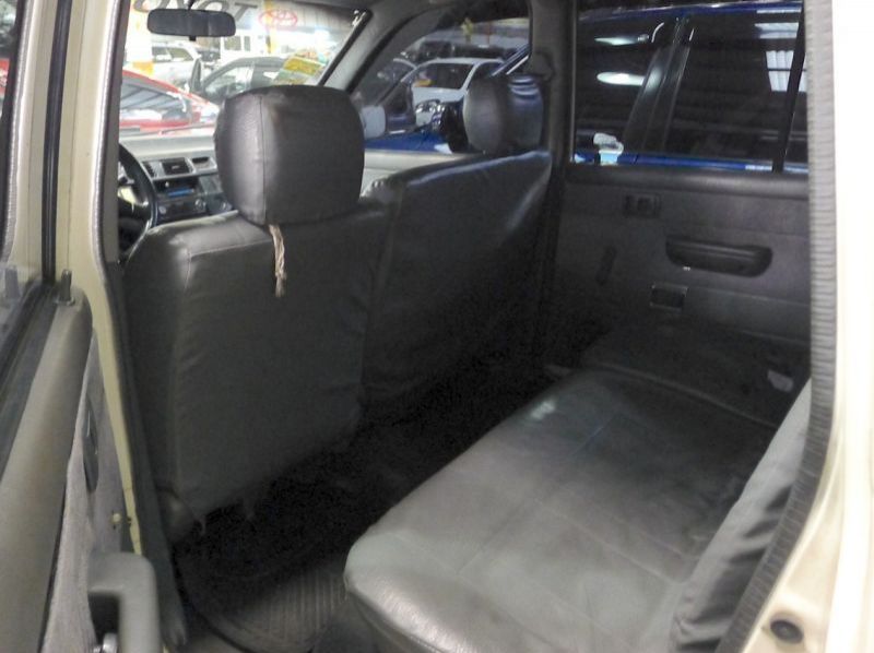 2002 Toyota Revo Tamaraw FX pictures