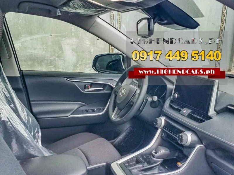 2026 Toyota Rav4 XLE HEV Hybrid photo
