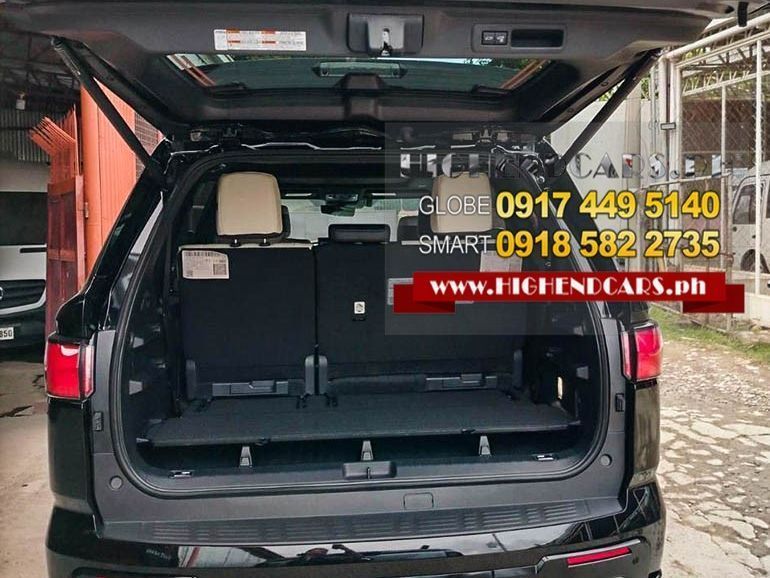 2025 Toyota Sequoia Capstone Hybrid photo