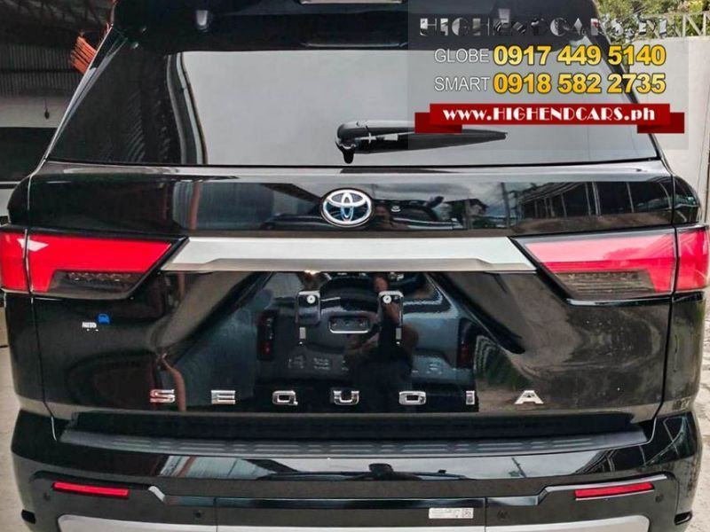 2025 Toyota Sequoia Capstone Hybrid photo