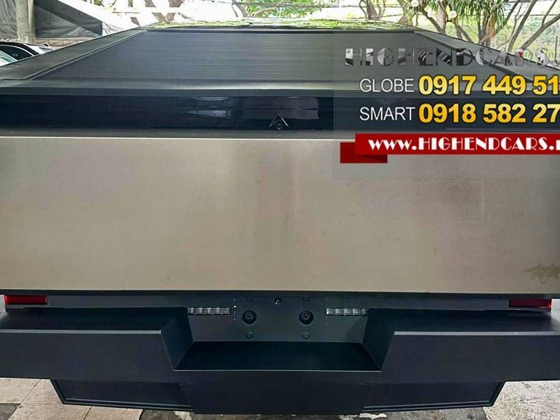 2025 TESLA CYBERTRUCK photo