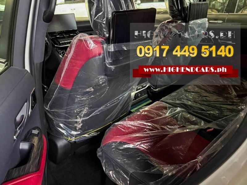 2026 Toyota Land Cruiser LC300 VXR Hybrid photo