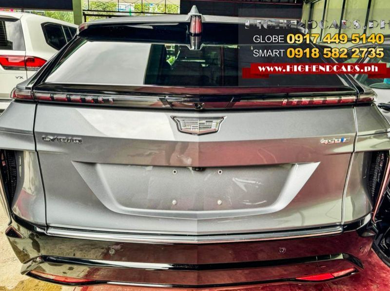 2023 Cadillac LYRIQ  pictures