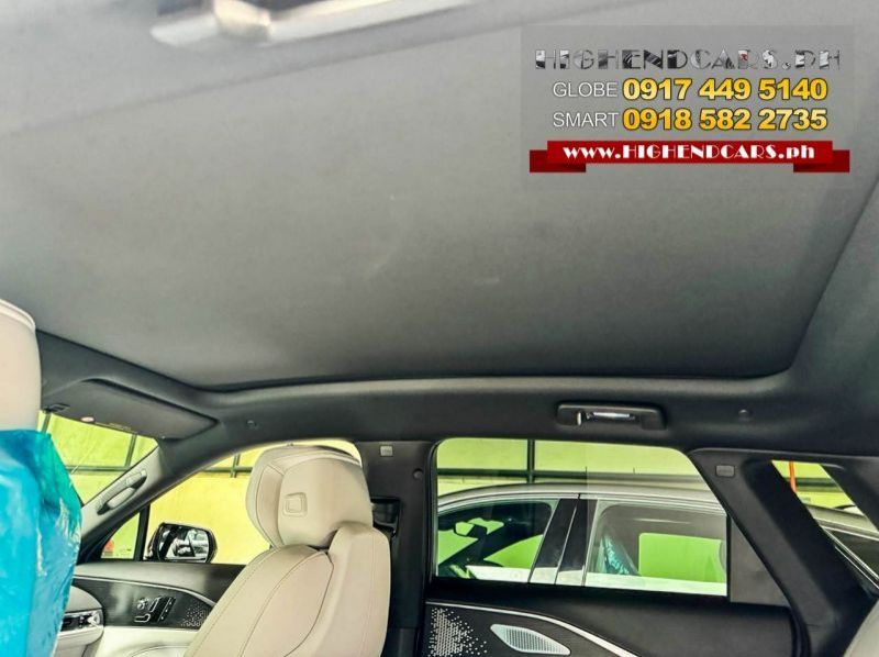 2023 Cadillac LYRIQ  pictures