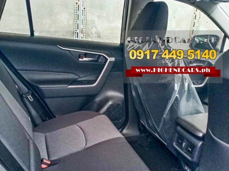 2026 Toyota Rav4 XLE HEV Hybrid pictures