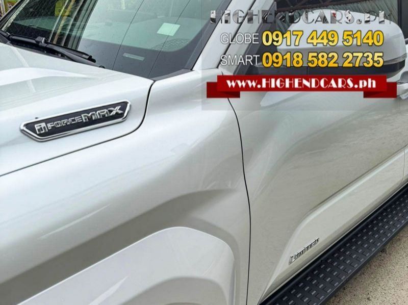 2026 Toyota 4RUNNER LIMITED HYBRID pictures