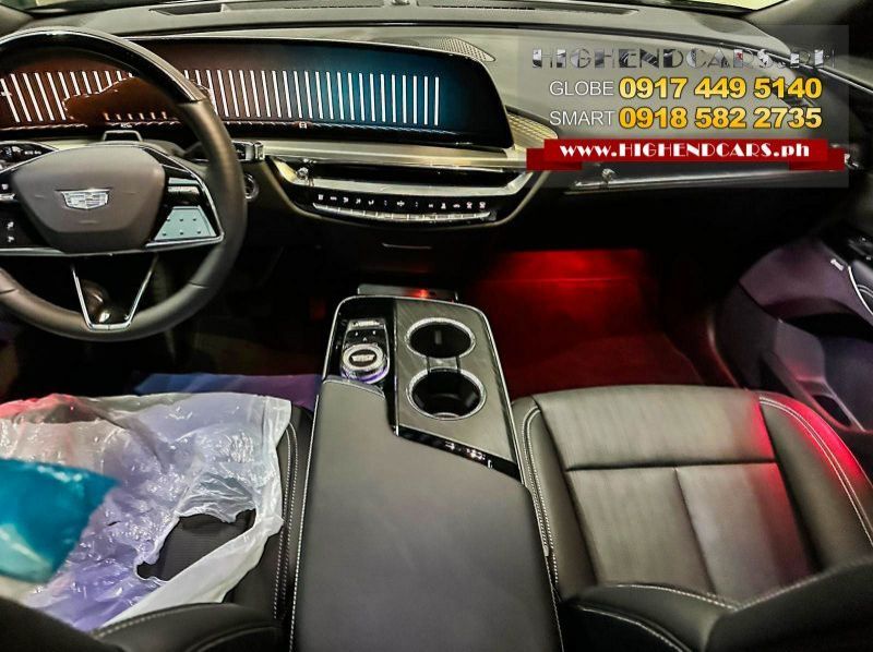 2023 Cadillac LYRIQ  pictures