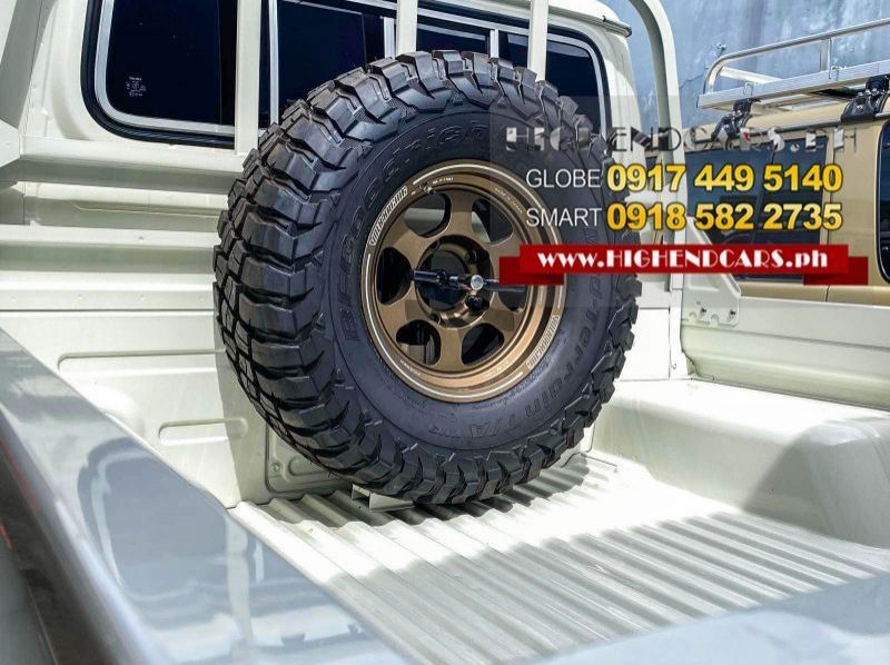 2025 Toyota LAND CRUISER LC79 PICKUP DIESEL pictures