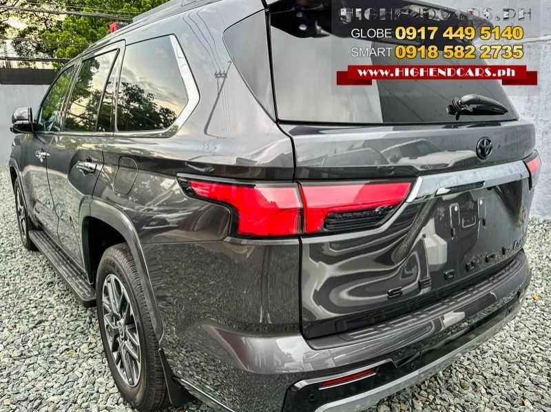 2023 Toyota SEQUOIA LIMITED pictures