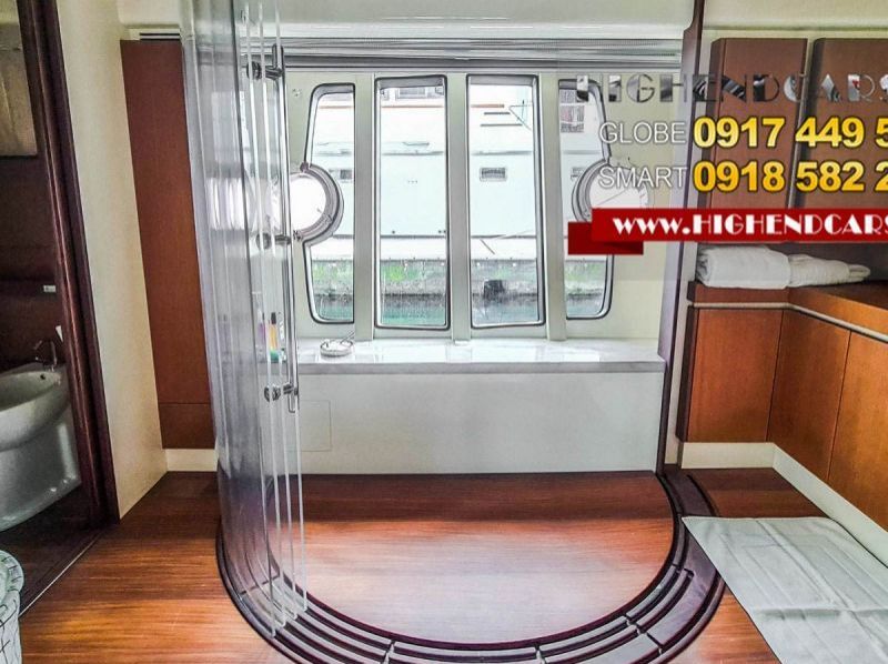 2008  2008 FERRETTI 731 pictures