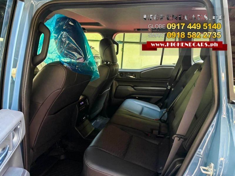 2026 Toyota LAND CRUISER PRADO LC250 HYBRID pictures