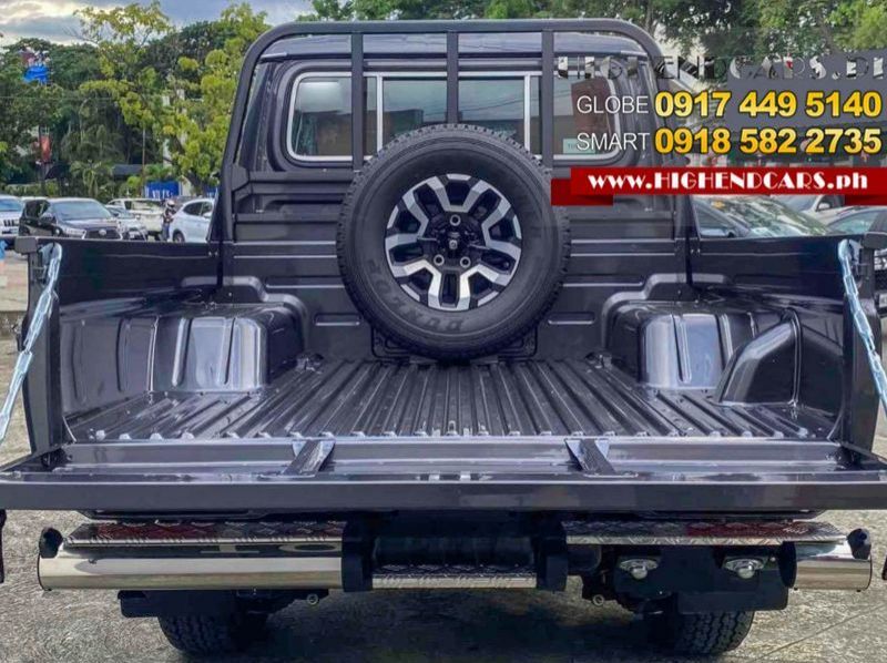 2025 Toyota LAND CRUISER LC79 PICKUP DIESEL pictures