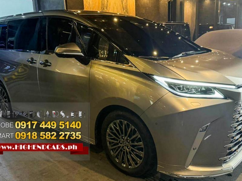 2024 Lexus LM350H AWD Hybrid pictures