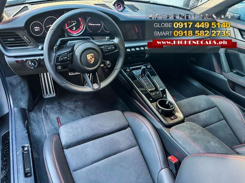 2024 Porsche TARGA 4 GTS pictures