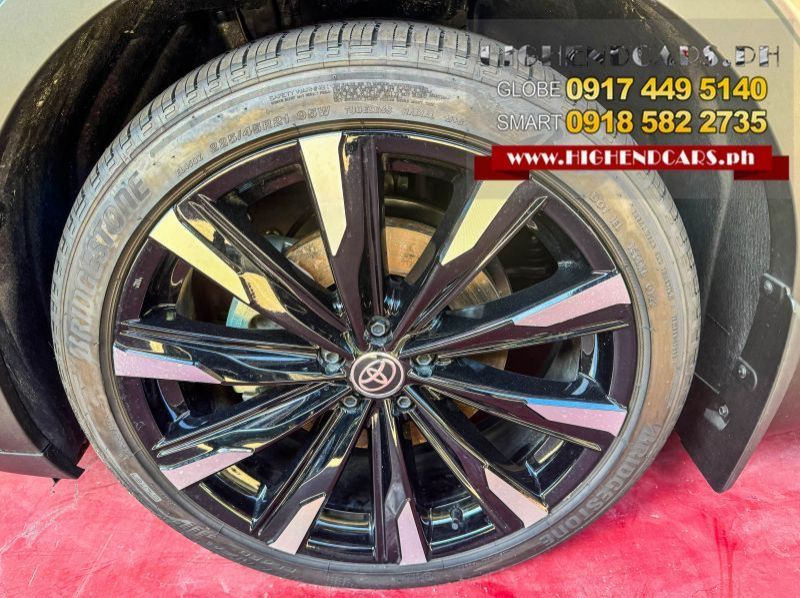 2023 Toyota CROWN PLATINUM HYBRID pictures