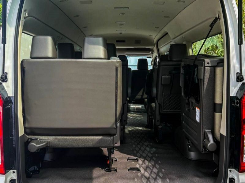 2022 Toyota HIACE GL GRANDIA TOURER pictures