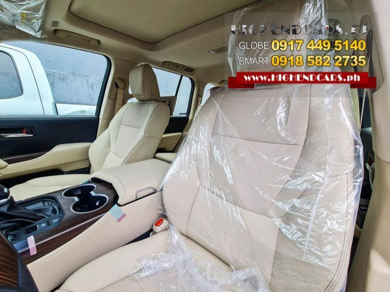 2023 Toyota Land Cruiser VX Dubai Version pictures