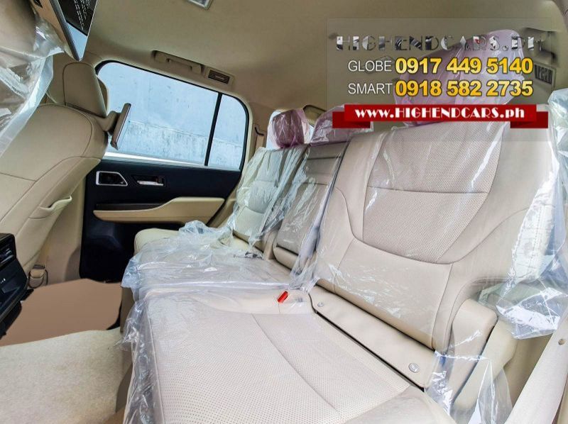 2023 Toyota Land Cruiser VX Dubai Version pictures