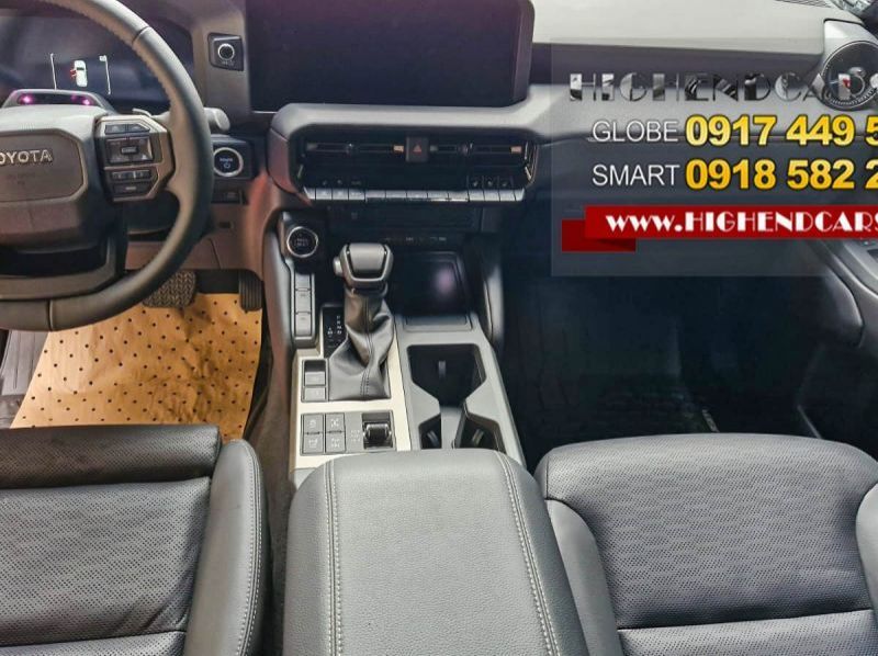 2025 Toyota LAND CRUISER PRADO LC250 HYBRID pictures