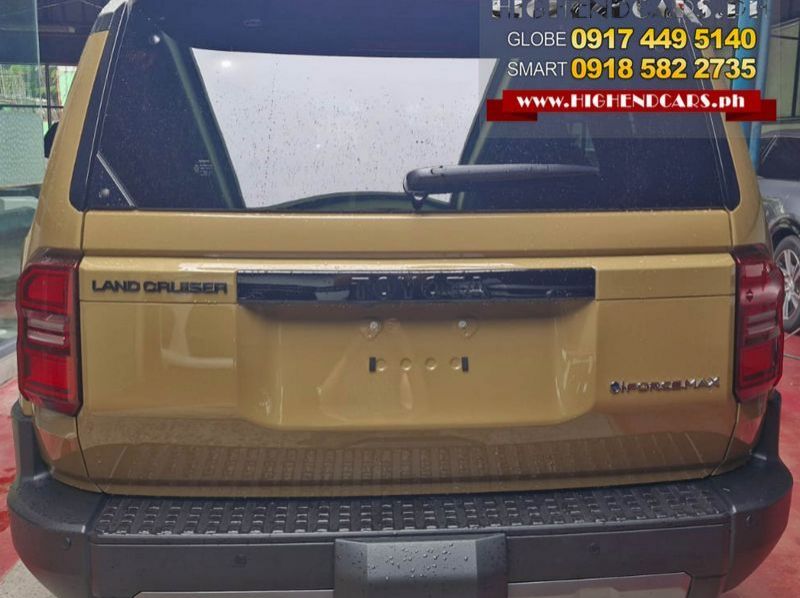 2025 Toyota LAND CRUISER PRADO LC250 HYBRID pictures