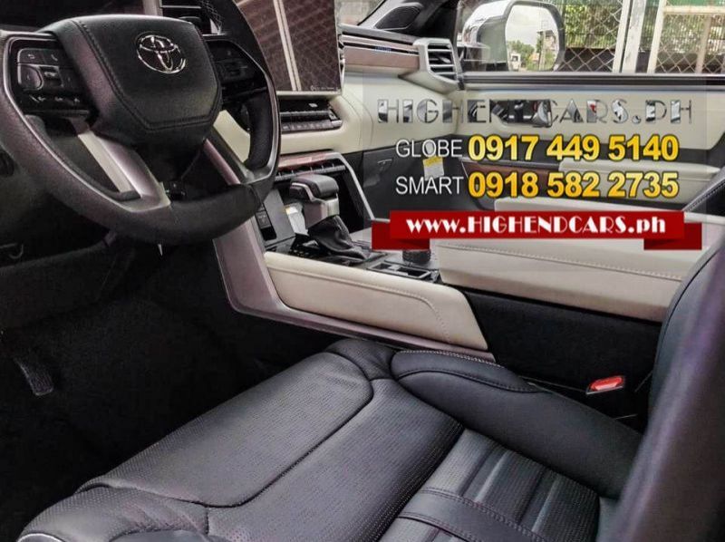 2025 Toyota Sequoia Capstone Hybrid pictures