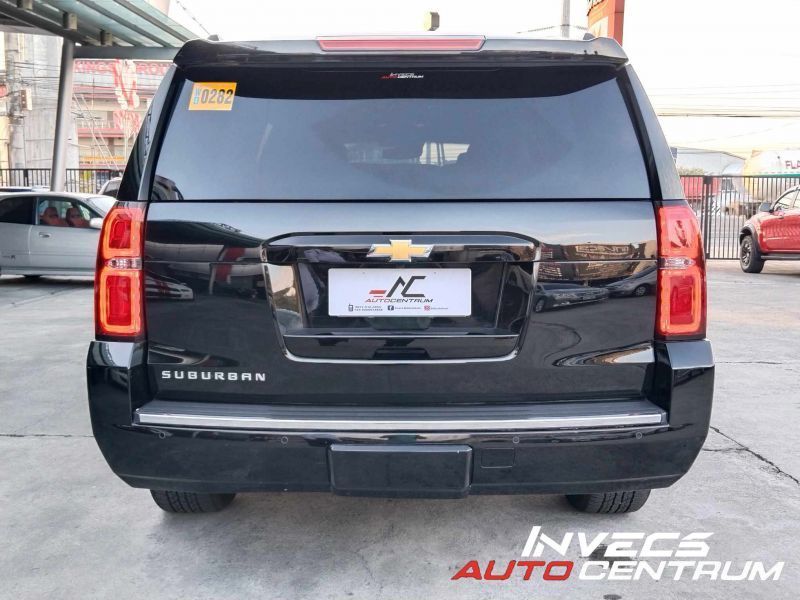 2016 Chevrolet Suburban photo