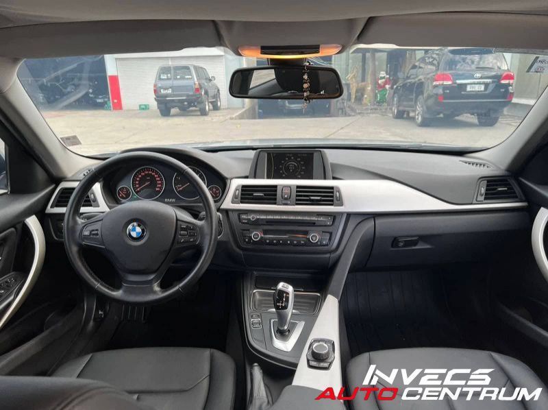 2013 BMW 318D pictures