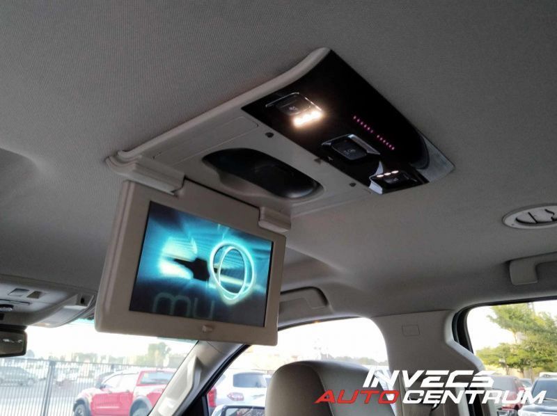 2016 Chevrolet Suburban pictures