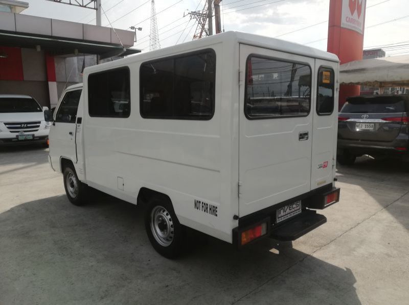 2016 Mitsubishi L300 Deluxe pictures