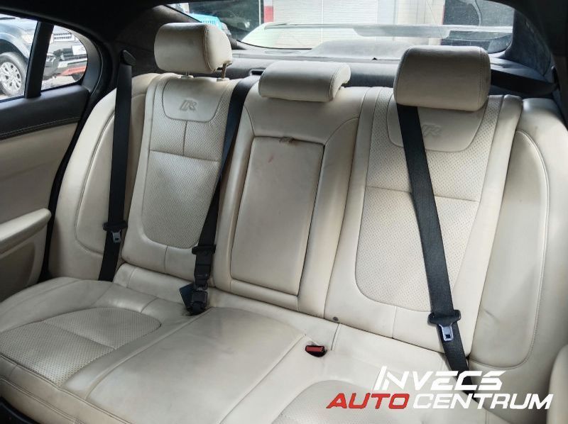 2012 Jaguar XFR pictures