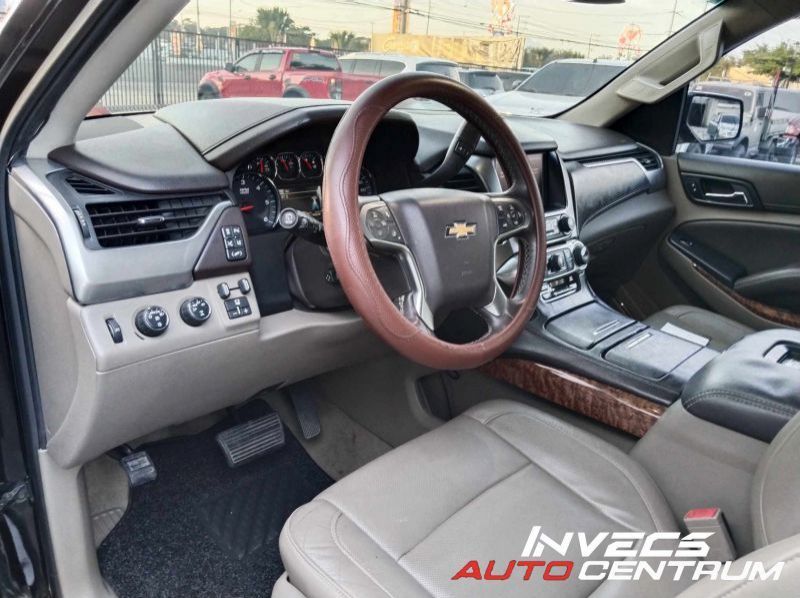 2016 Chevrolet Suburban pictures