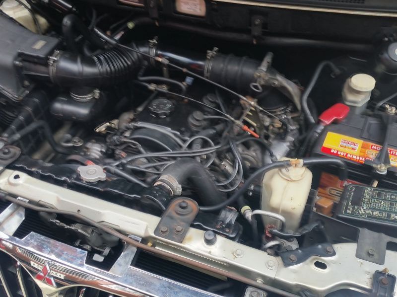 2003 Mitsubishi Adventure Grand Sport pictures