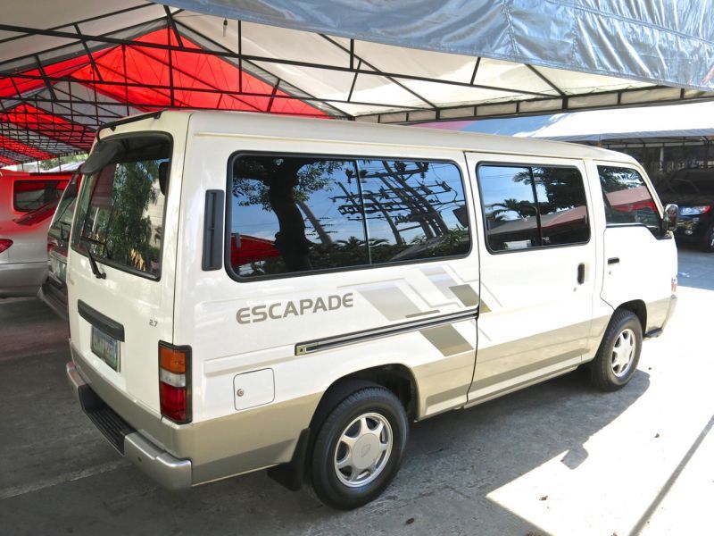 2012 Nissan Urvan Escapade photo