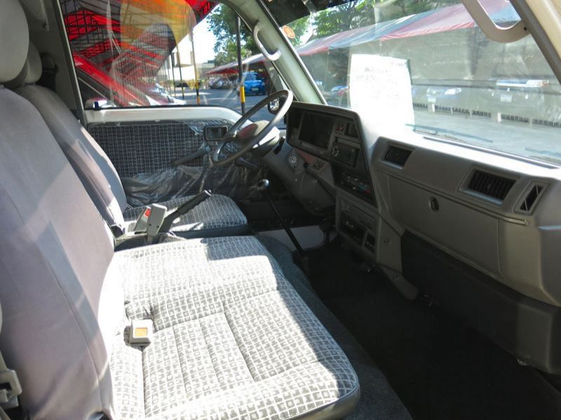 2012 Nissan Urvan Escapade pictures