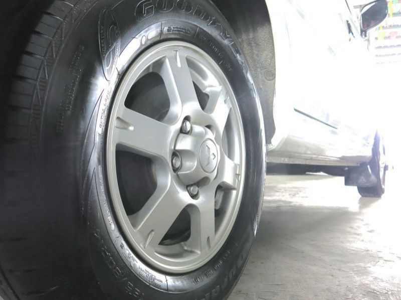 2007 Mitsubishi Adventure  pictures