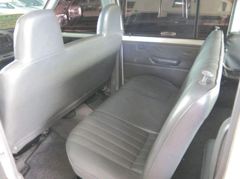 2007 Mitsubishi Adventure  pictures