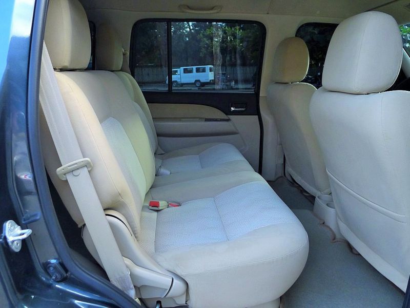 2012 Ford Everest photo