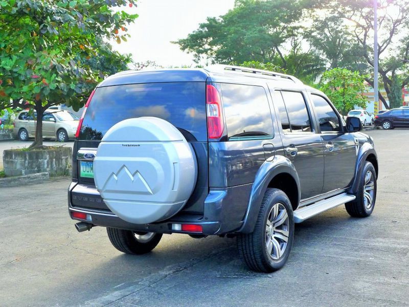 2012 Ford Everest photo